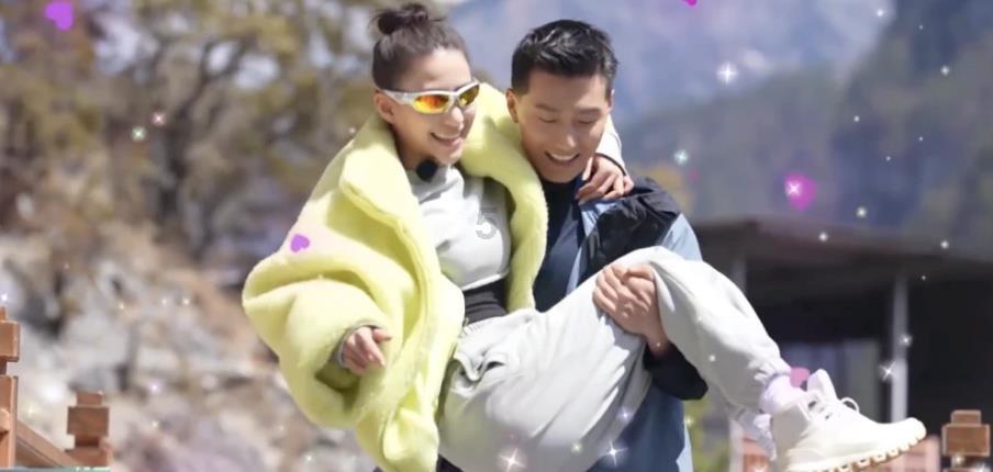 39岁吴佩慈吃脏脏包晒幸福:人不在上海,终有吃遍脏脏包的一天!
