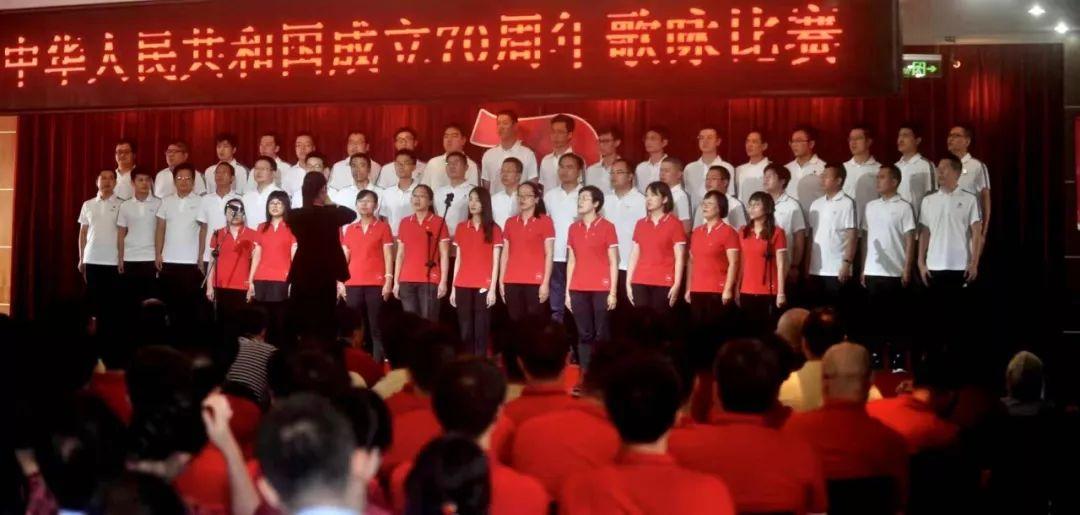 营救迷路的小男孩