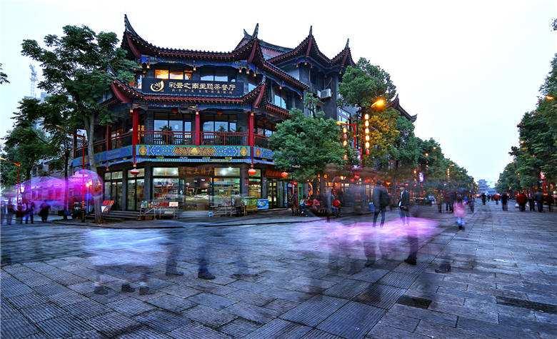 明朝可以媲美秦皇汉武“千古一帝”,出生时遭嫌弃,差点被扔掉