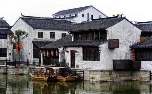 跳动的旋转球