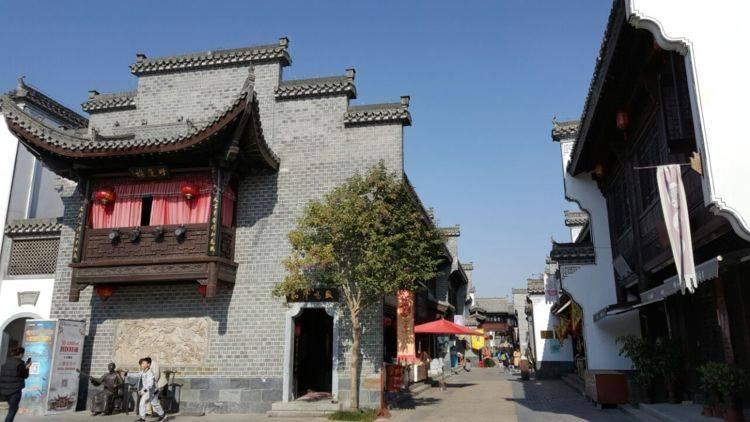 【2024乌鲁木齐市两会|两会会客厅】更高水平开放 更有力促发展——代表委员畅谈新疆自贸试验区乌鲁木齐片区建设