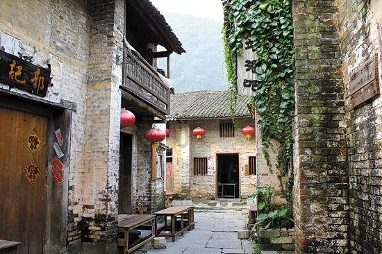 息县：文明行动辞旧岁 清洁家园迎新春
