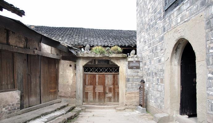 重孝第一年春节初十能去别人家吃饭吗?