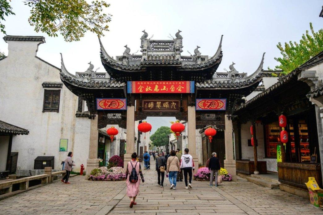 僵尸女友爱爬树